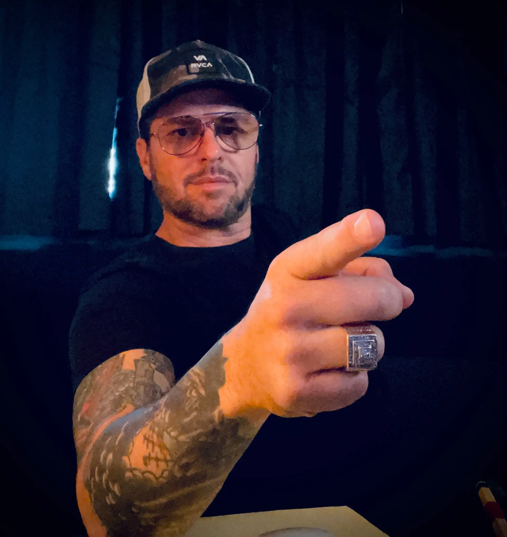 Sonny Paradise Pointing